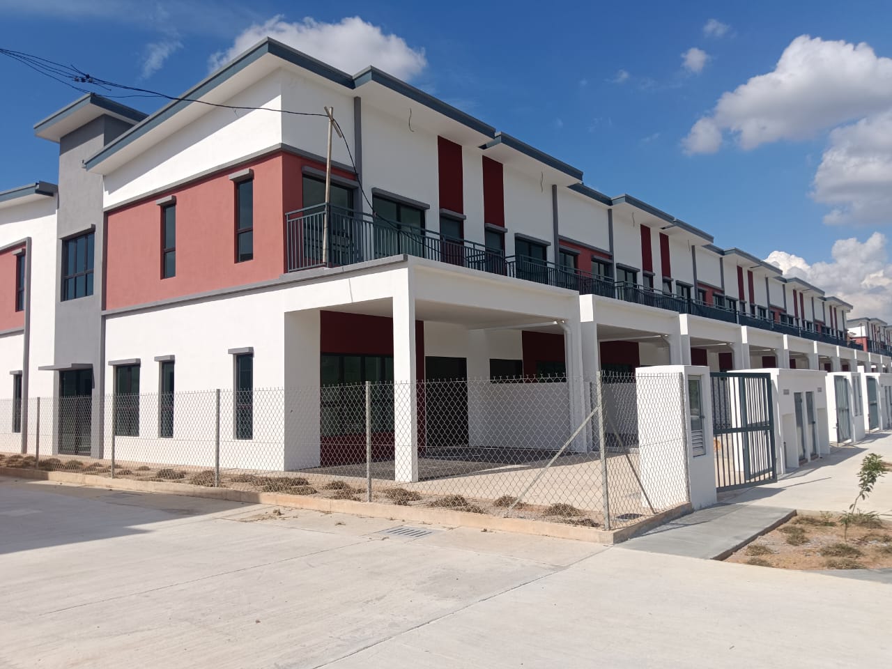 Brand New Furnishd 2 Tingkat Teres Kg Lombong Emas, Seksyen 29 Sh