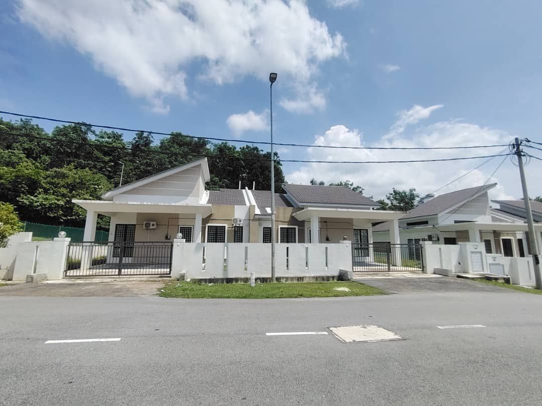 Rumah Semi D Setingkat Freehold @ Jenderam Hilir, Dengkil